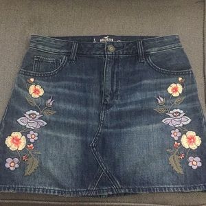 Embroidered skirt
